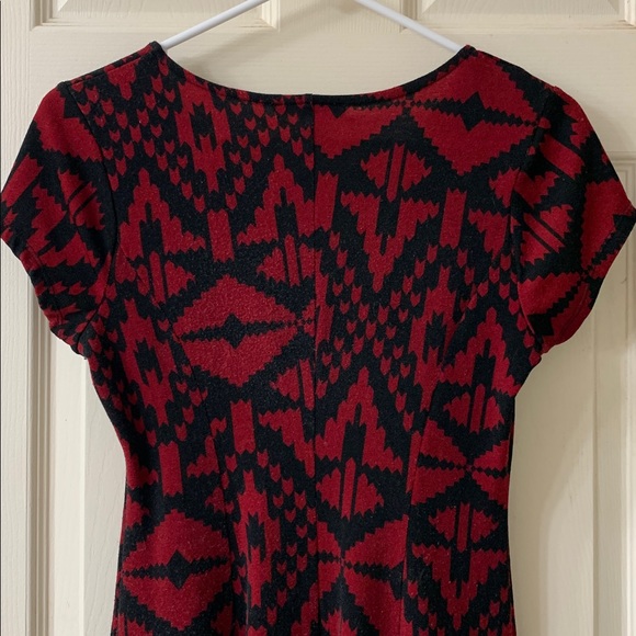 🌷3 for$25🌷Forever 21, US S, Red & Black Tribal Print Fit & Flare Dress - Picture 4 of 6